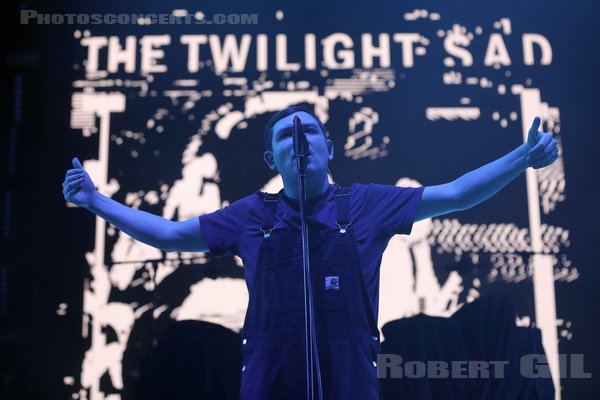 THE TWILIGHT SAD - 2022-11-28 - PARIS - Accor Arena - James Alexander Graham